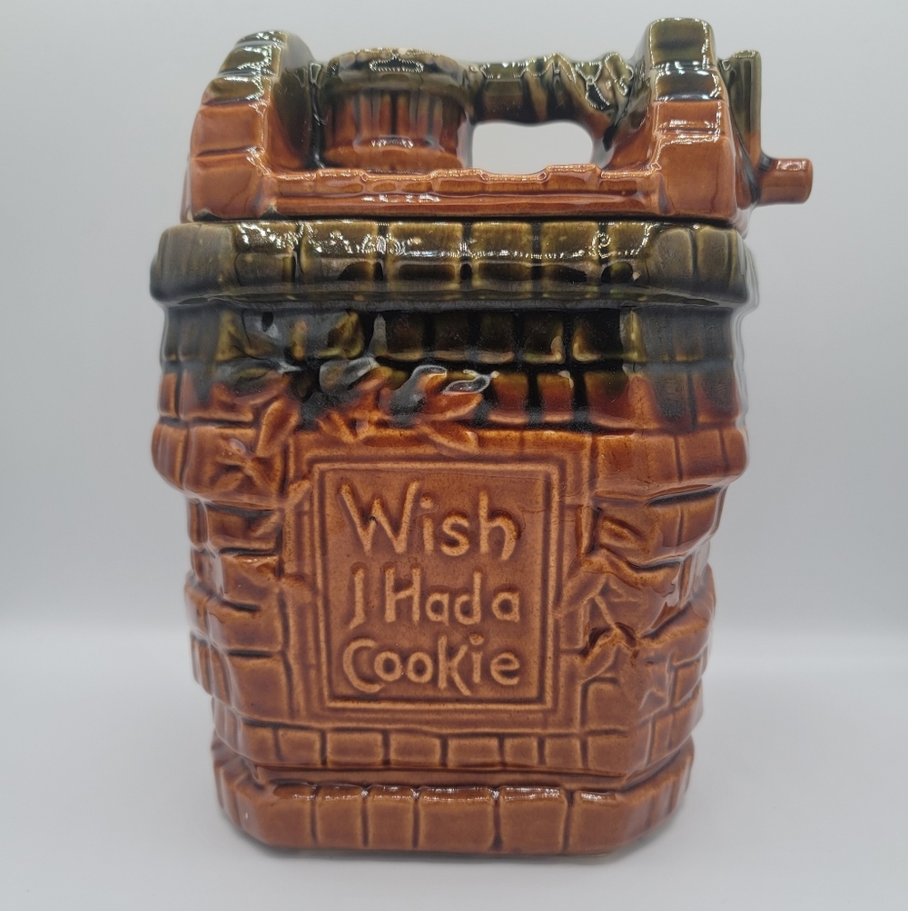 McCoy Wishing Well Cookie Jar USA Brown Green Rustic Farmhouse 1960s Vintage